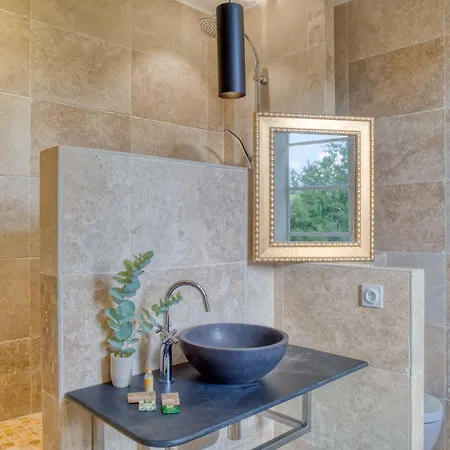 Le Chateau De Camille Panzió