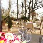 Le Chateau De Camille Bed & Breakfast 4*