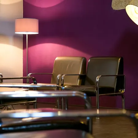 Le Château De Camille Couette-café 4*